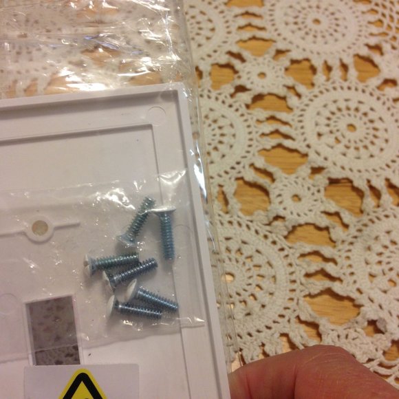 Pretty floral light switch bundle for home decor - Picture 4 of 5